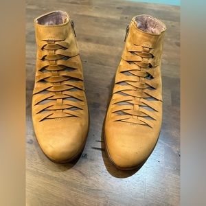 Naot Booties Size US 9-9.5 European Size 40